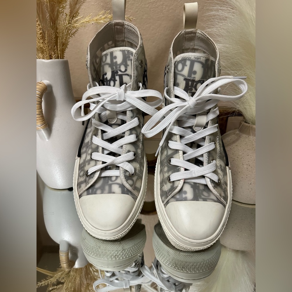 Dior White and Gray High-Top Sneakers with Logo Pattern - Picture 10 of 15